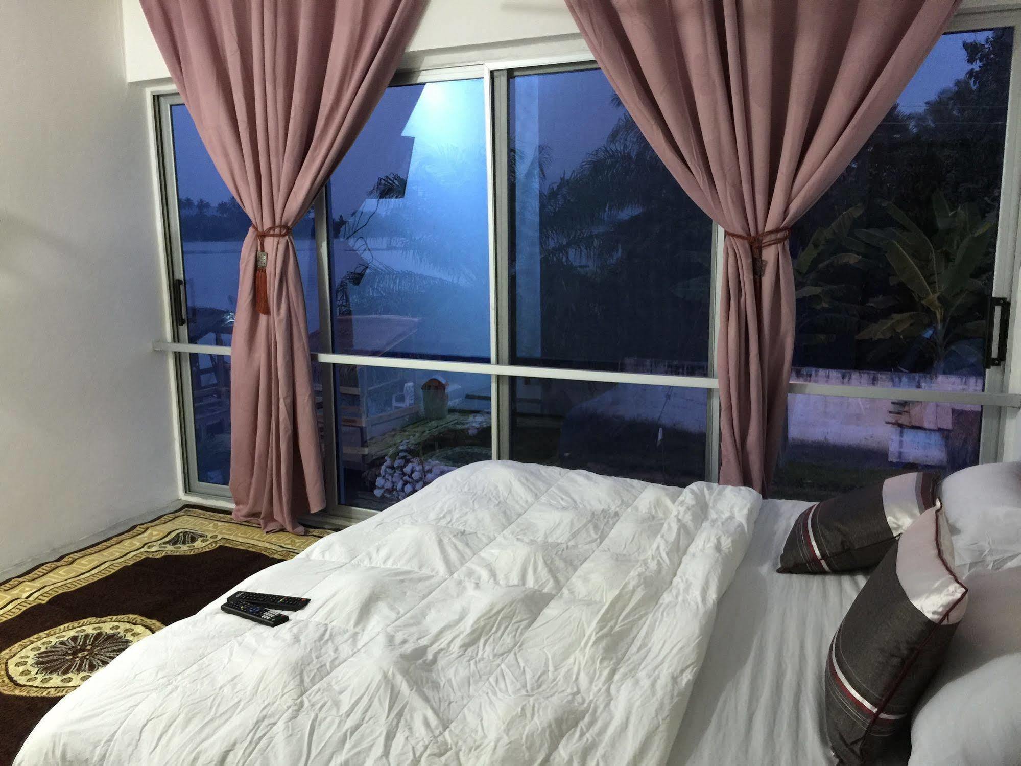 阿科松博沃尔塔酒店 Akosombo 外观 照片