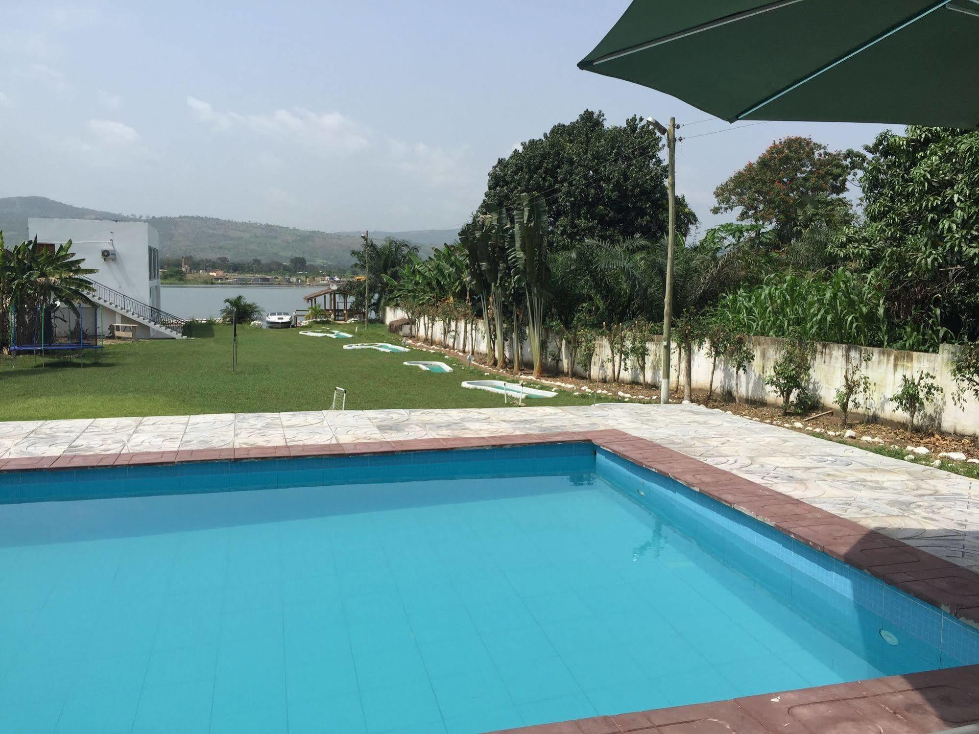 阿科松博沃尔塔酒店 Akosombo 外观 照片